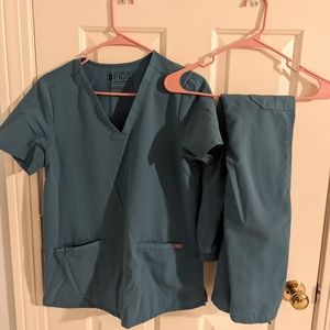 FIGS Limited Edition Hydrogreen Scrub Set